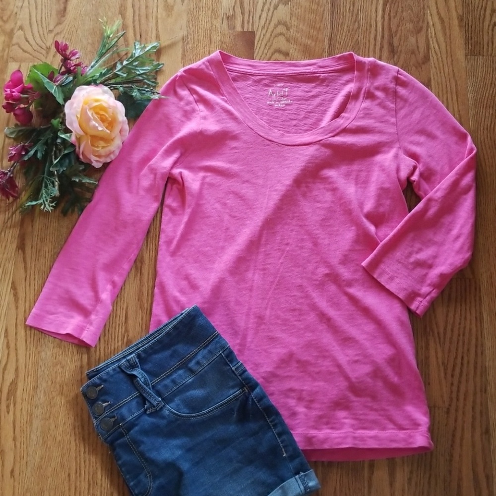 J. CREW ARTIST T HOT PINK 100% COTTON 3/4 MEDIUM